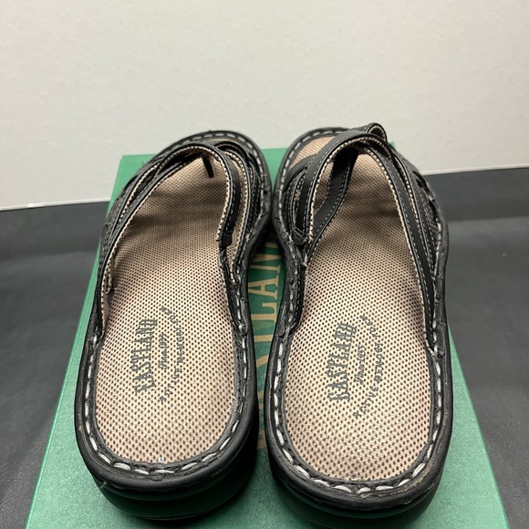 Woman’s Eastland sandals - Size 6 - Brand new in box - Picture 6 of 7